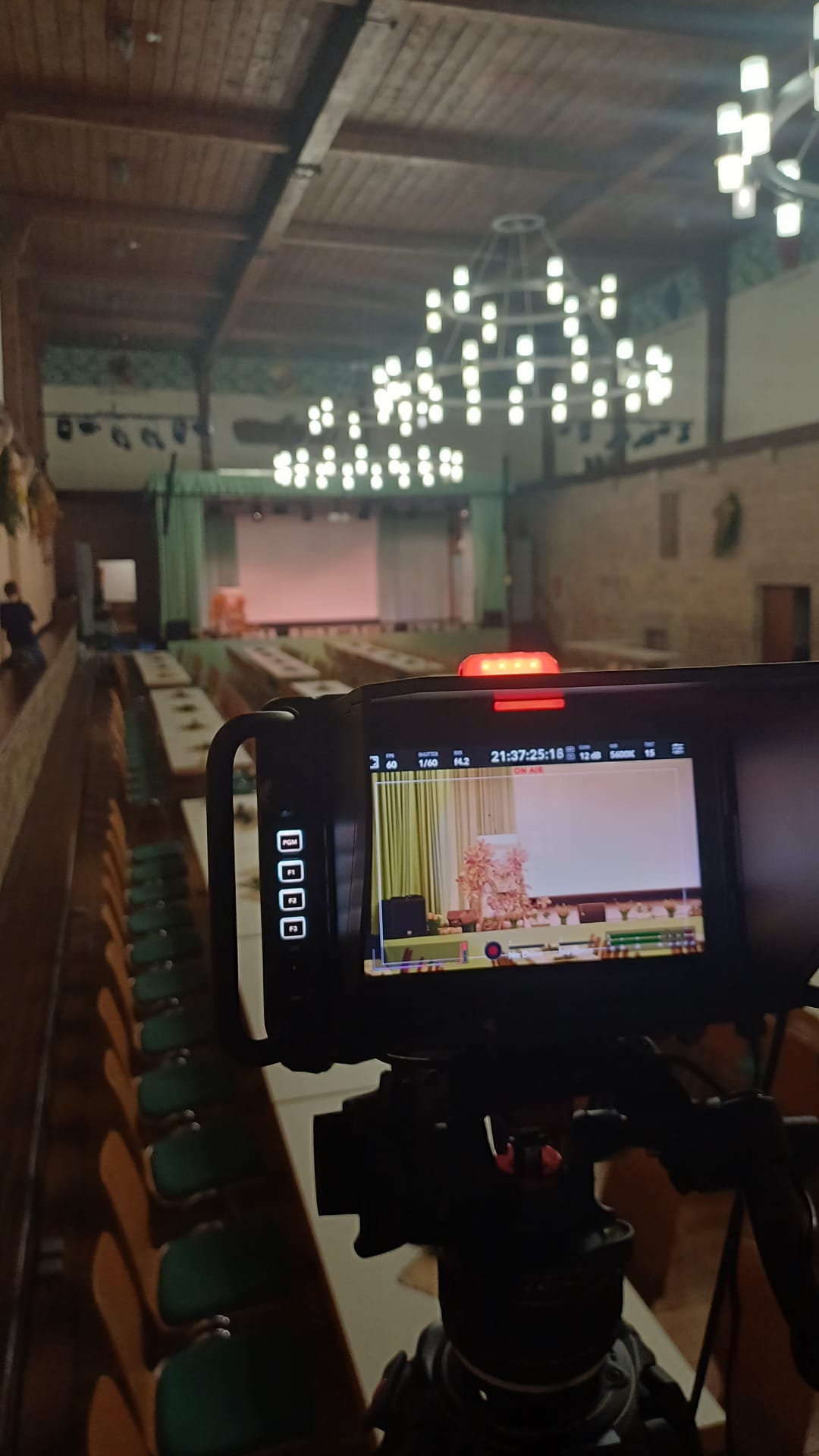 Rednerpult mit Mikrofon